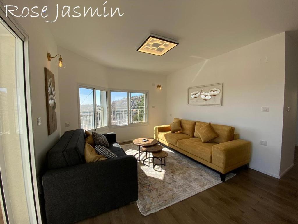 Jasmin Suites Majdal Shams Exterior photo