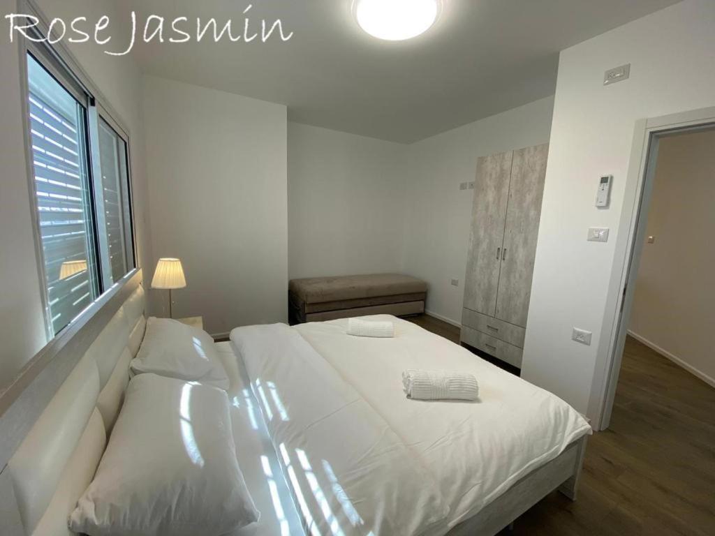 Jasmin Suites Majdal Shams Exterior photo