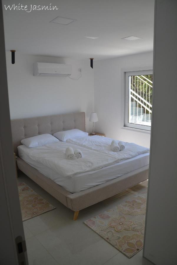 Jasmin Suites Majdal Shams Exterior photo