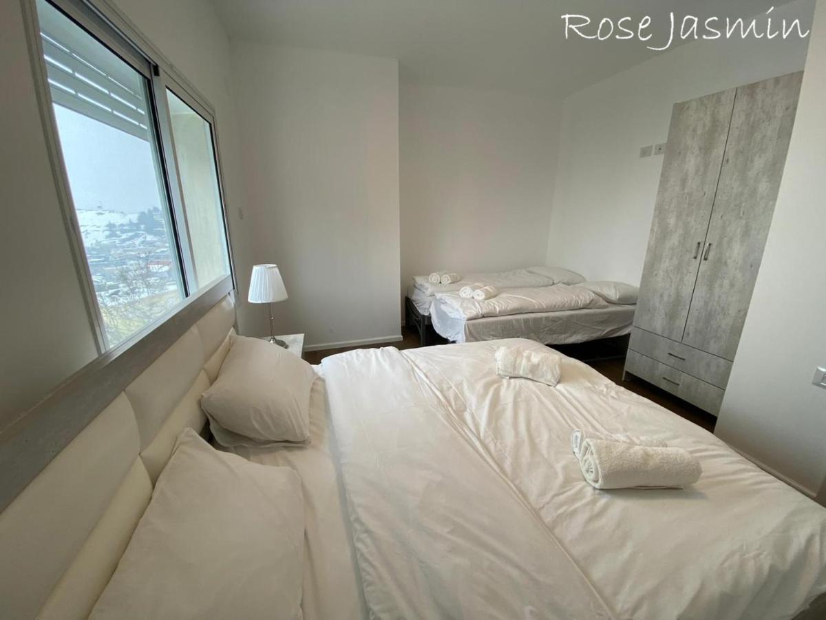 Jasmin Suites Majdal Shams Exterior photo