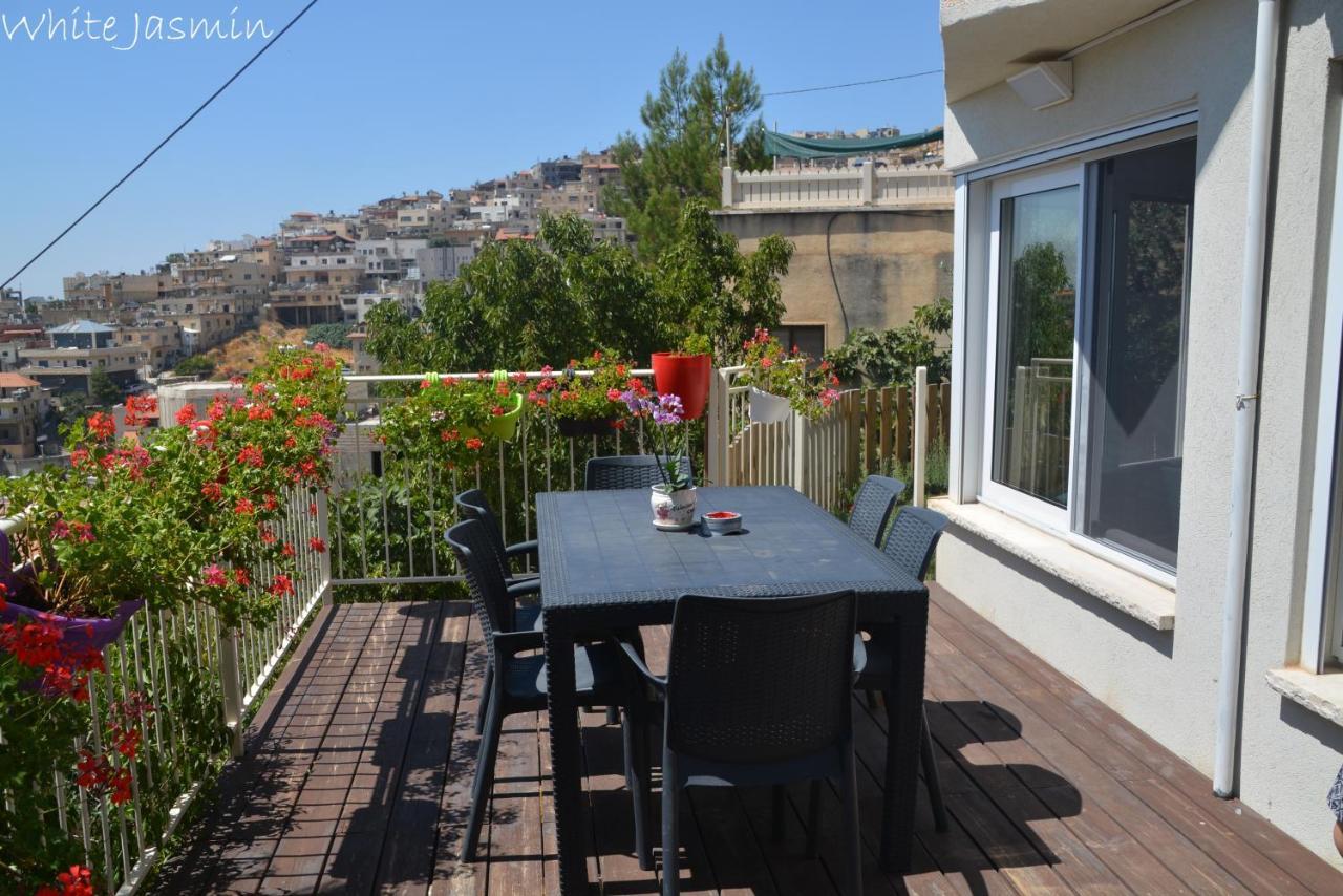 Jasmin Suites Majdal Shams Exterior photo
